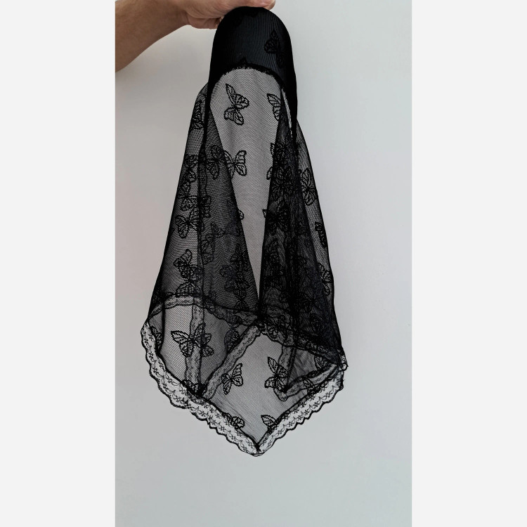 مینی اسکارف نقابدار سه گوش گیپور مشکی ابعاد 68 در 68 سانتی متر