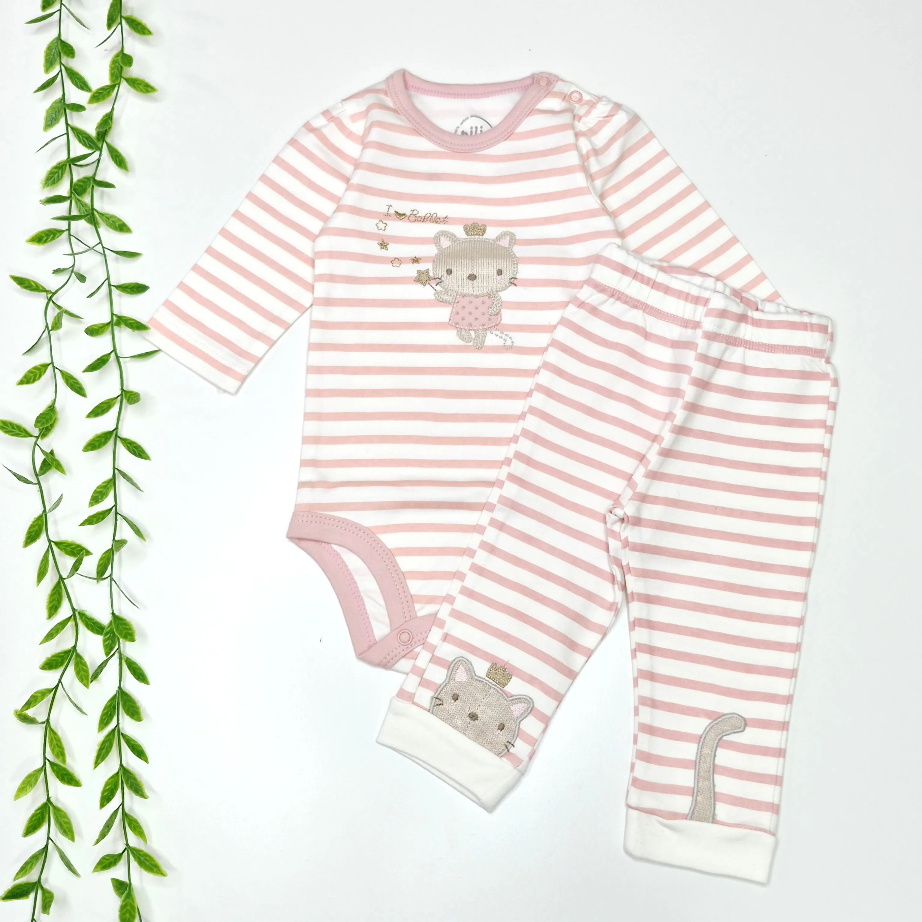 ست لباس نوزادی پنبهای نیلی طرح بالرین شامل بادی آستین بلند و شلوار در 4 سایز از بدو تولد تا 1 سال