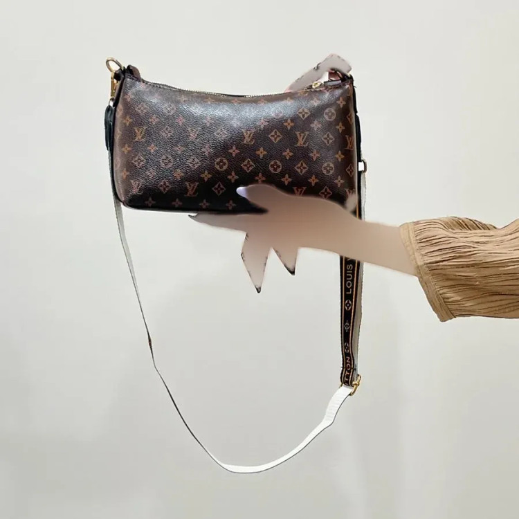 کیف دستی دوشی زنانه طرح دار کد 1419 جنس چرم مصنوعی